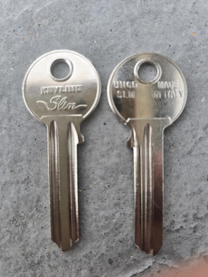 UNIVERSAL - SLIM 6PIN UN6DSLM