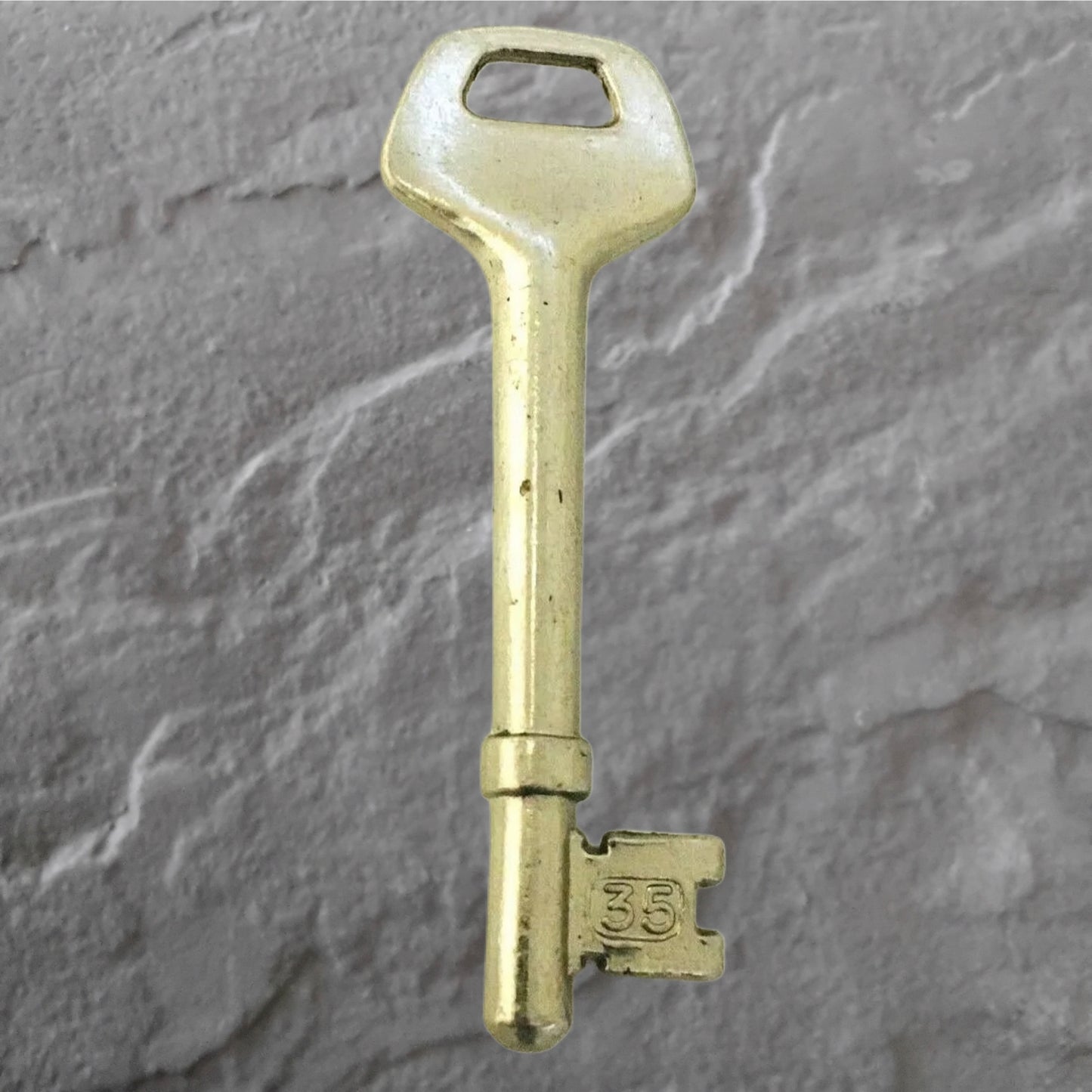 YALE M246 PRE-CUT - 35