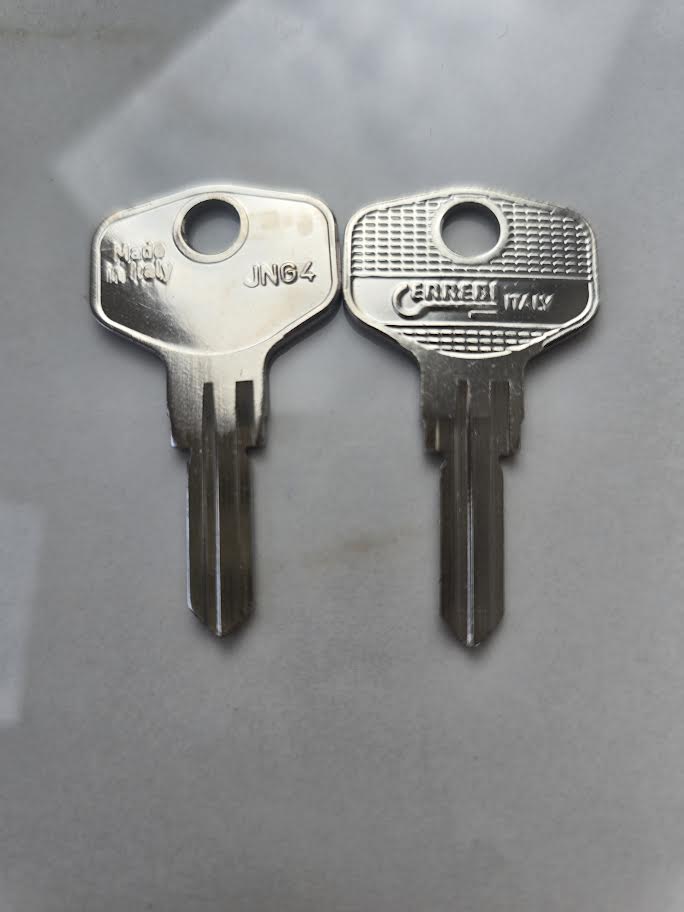 JU  -  JNG4 ERREBI CASHBOX