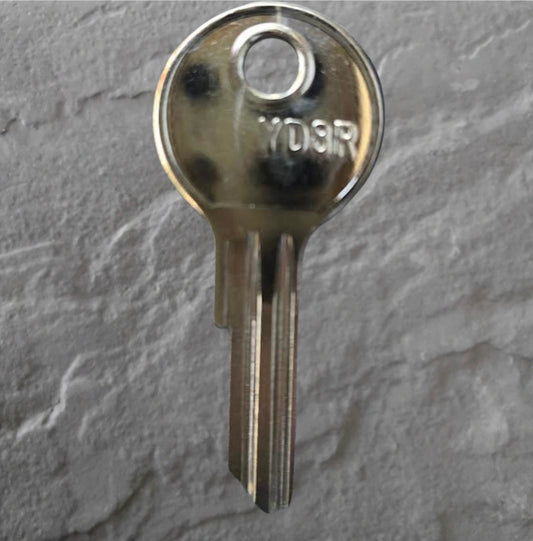 YALE - YD8R ERREBI  -  YA4R SILCA